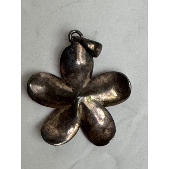 Flower Shaped 925 Sterling Silver Pendant With Clear Rhinestone Accent - Picture 4 of 8